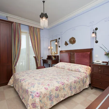 Hotel Enavlion Batagianni 3*