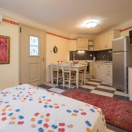 Hotel Enavlion Batagianni 3*