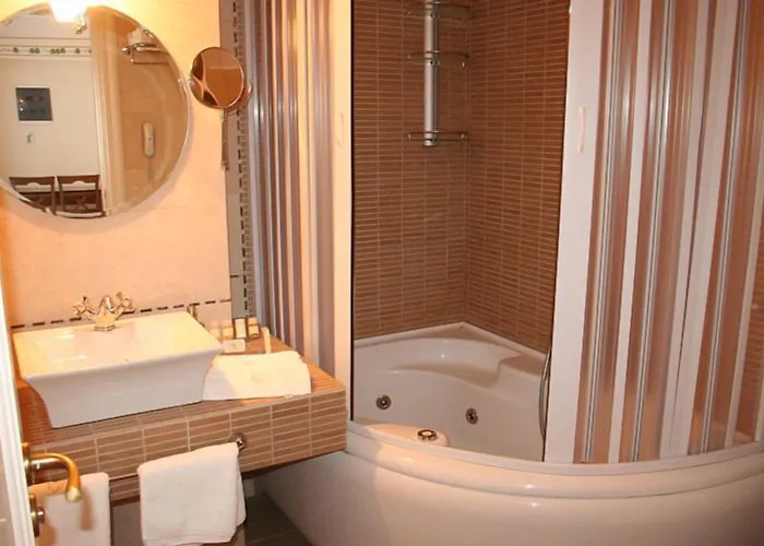 Hotel Enavlion Batagianni 3*